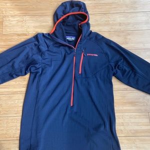 Patagonia R1 Pullover Hooded Jacket